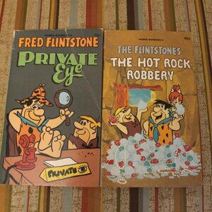 Vtg 1970s Fred Flintstone Private Eye & The Hot Rock Robbery Chapter Books